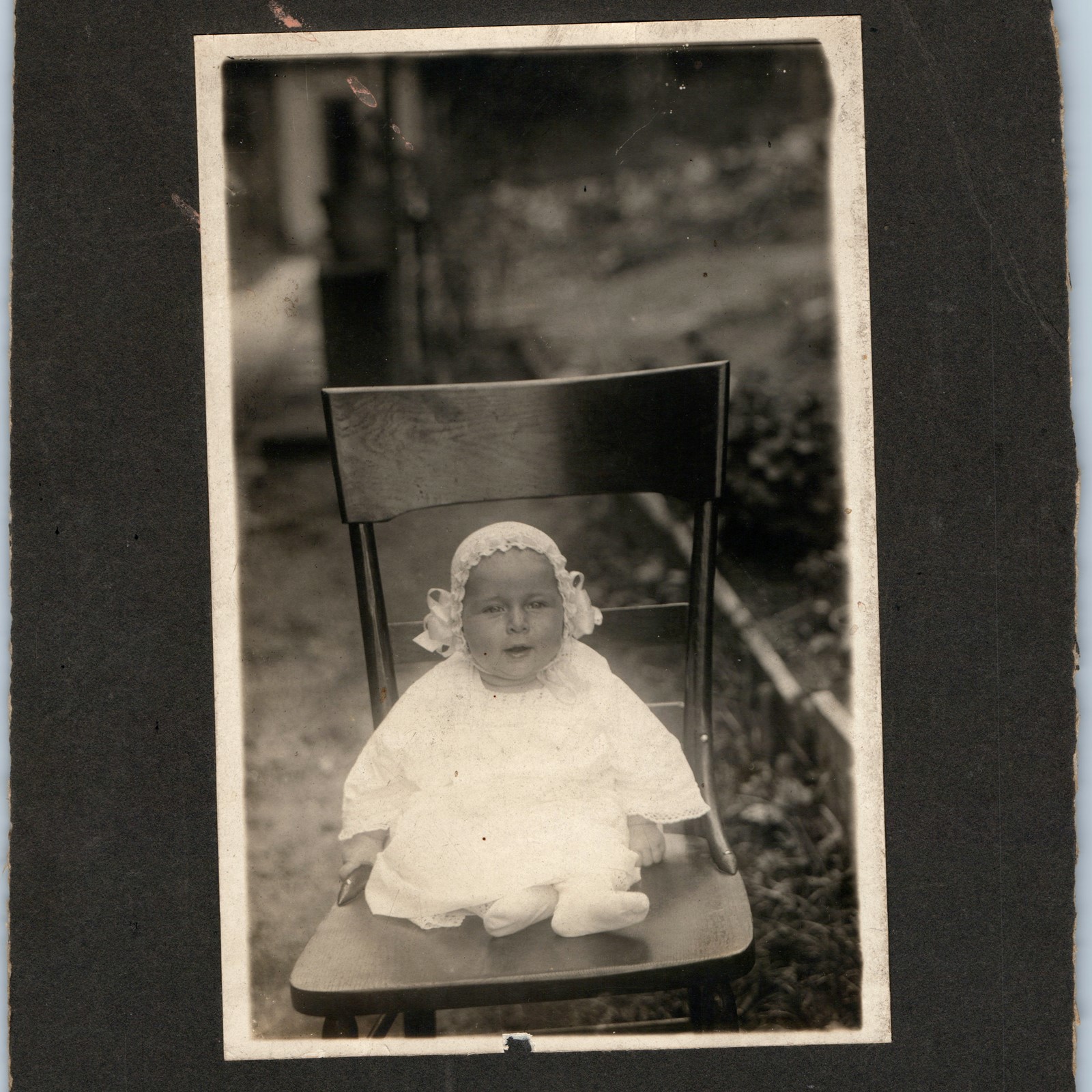 c1900s Adorable Baby Outdoors Wood Chair Bonnet Huge 10" Cabinet Card Photo 5J main product image