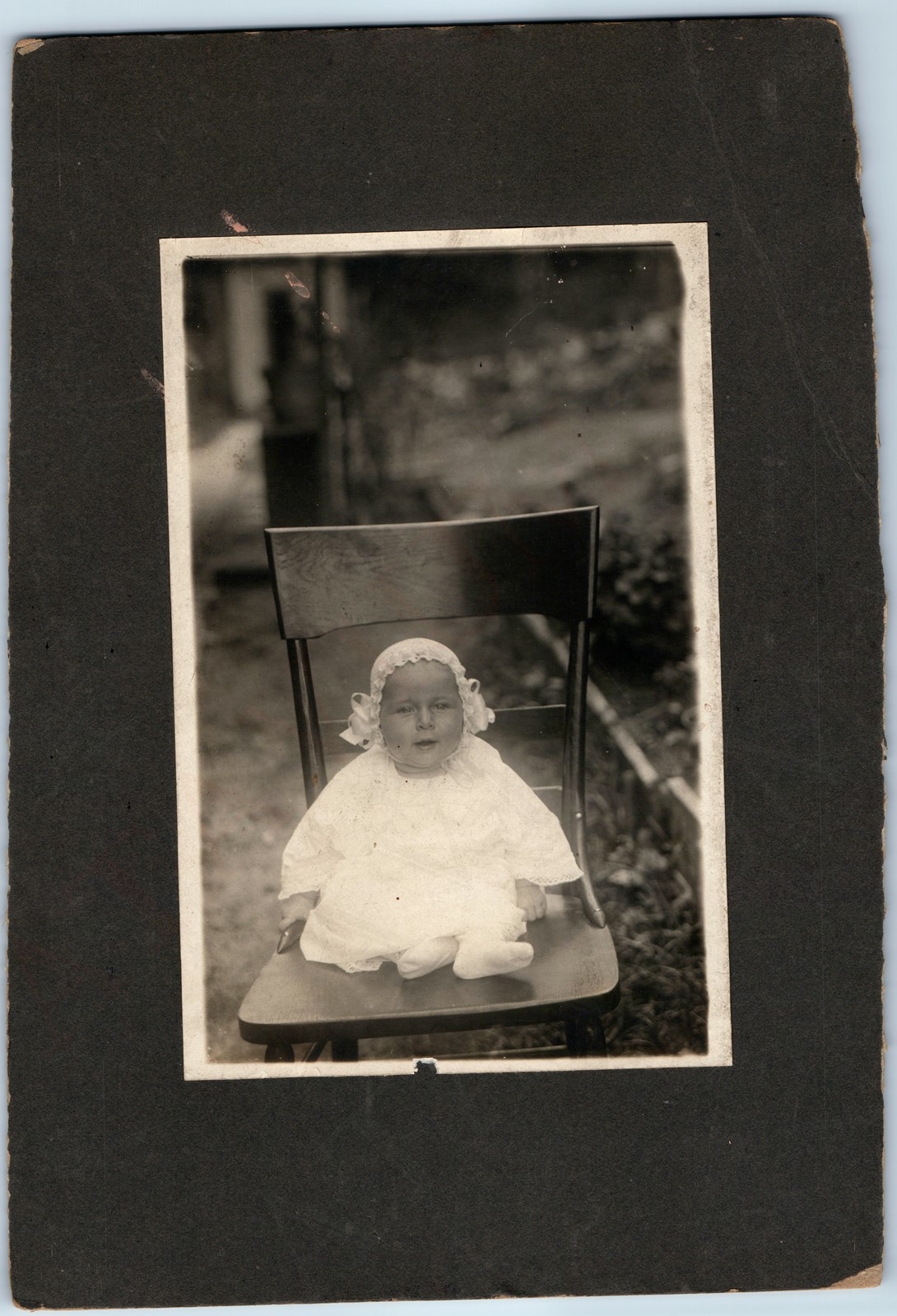 c1900s Adorable Baby Outdoors Wood Chair Bonnet Huge 10" Cabinet Card Photo 5J detailed image 2